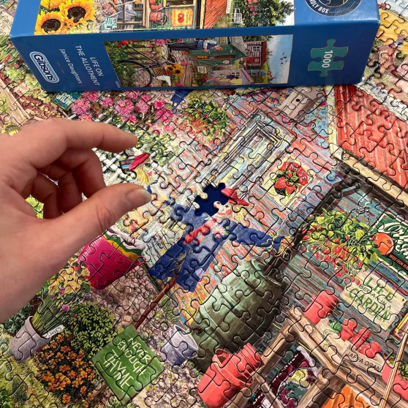 Gibsons - Life on the Allotment - 1000 Piece Jigsaw Puzzle Clearance